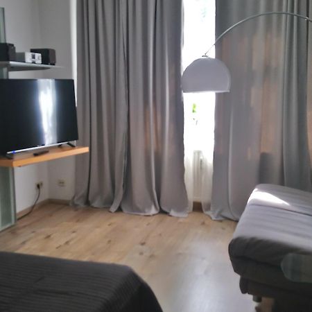 Gemuetliche Ferienwohnung Im Erdgeschoss- Jenaer Strasse Erfurt Exterior foto