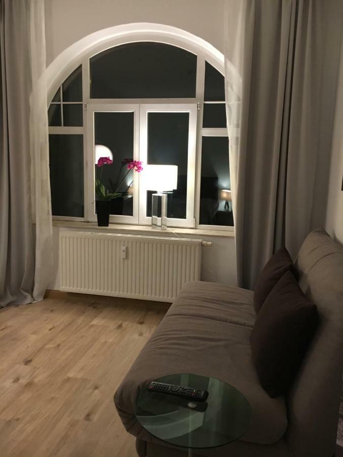 Gemuetliche Ferienwohnung Im Erdgeschoss- Jenaer Strasse Erfurt Exterior foto