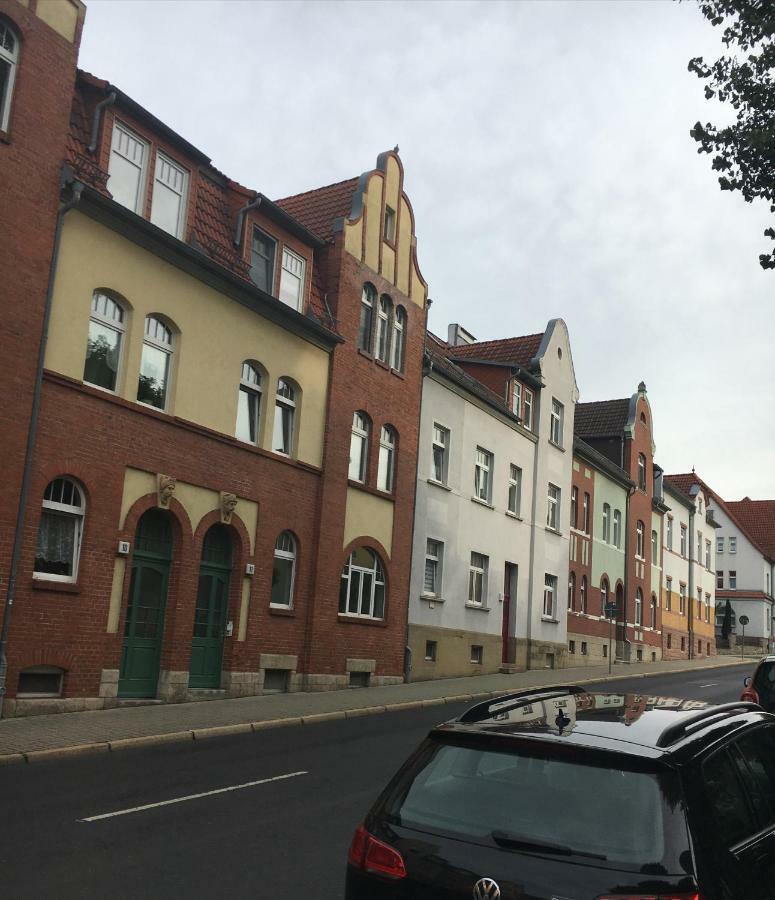 Gemuetliche Ferienwohnung Im Erdgeschoss- Jenaer Strasse Erfurt Exterior foto