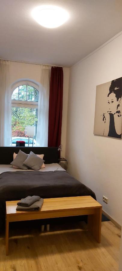 Gemuetliche Ferienwohnung Im Erdgeschoss- Jenaer Strasse Erfurt Exterior foto